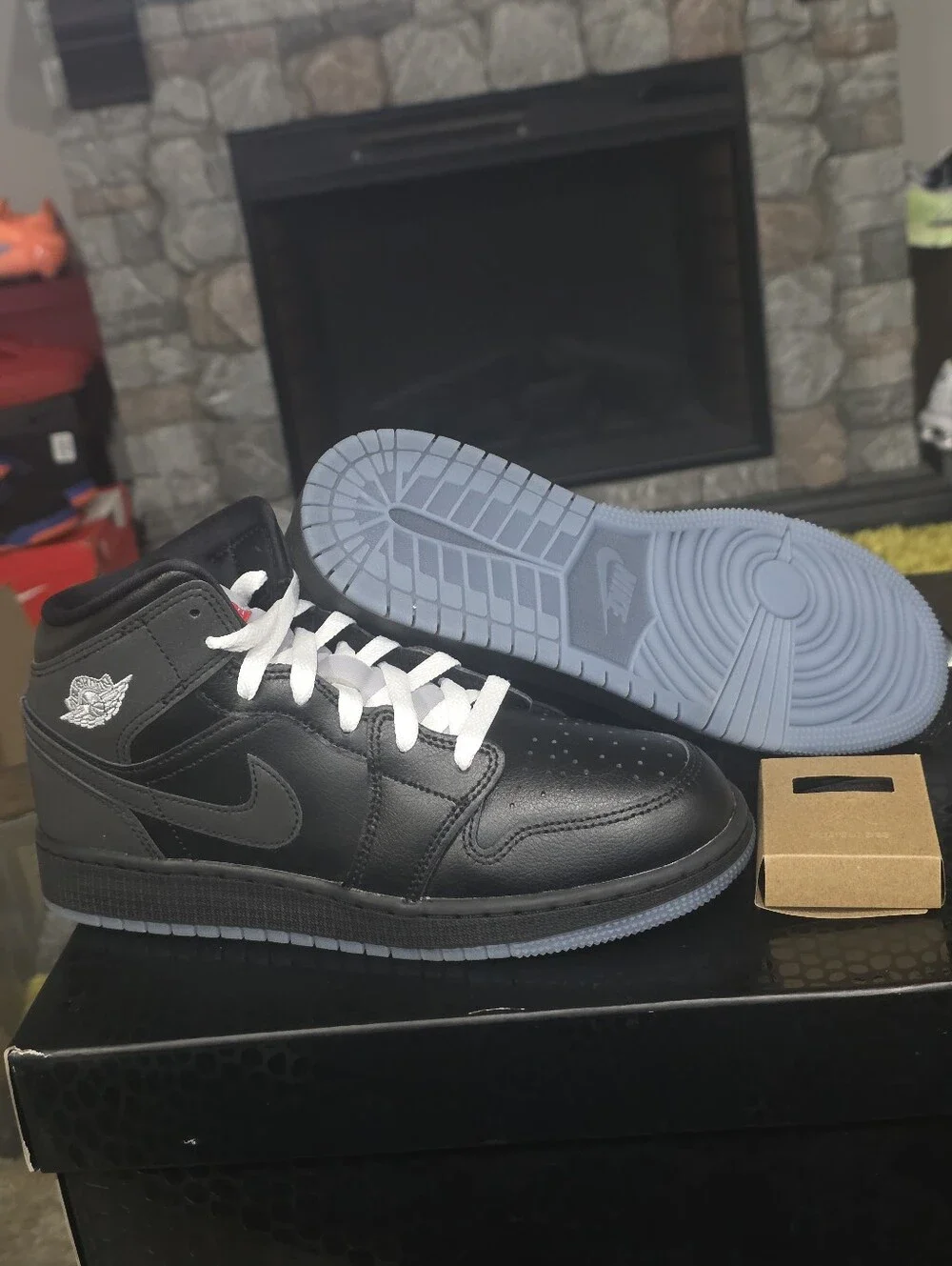 Nike Air Jordan 1 Mid SE Black Metallic Reimagined GS